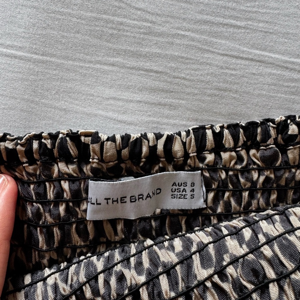 Faithfull the Brand beachy black & beige “Bettina” crop top, size small - Picture 5 of 7
